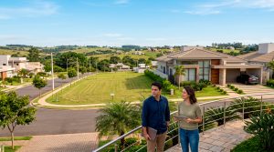 Terreno ou Imóvel Pronto: Como Decidir a Melhor Opção para Comprar com Segurança